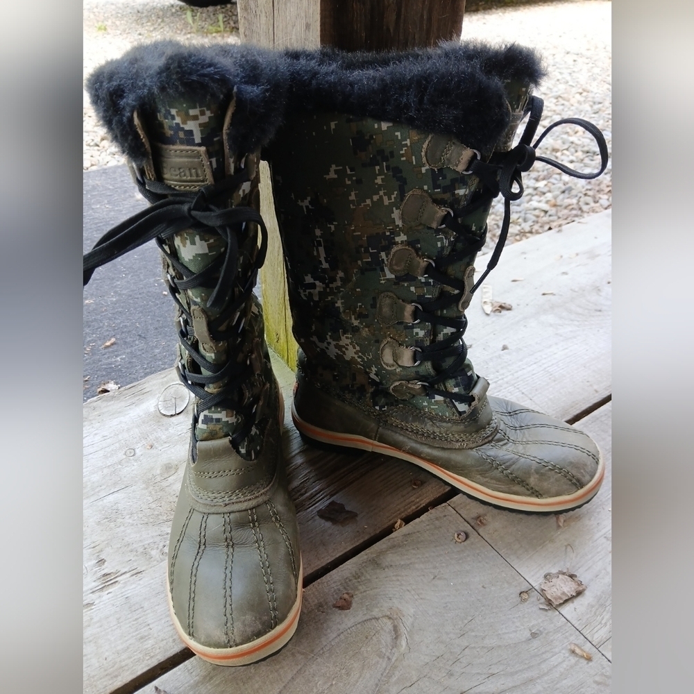 LL Bean Women’s Faux Fur Lined Camouflage Tek Primaloft  Boots Size 6